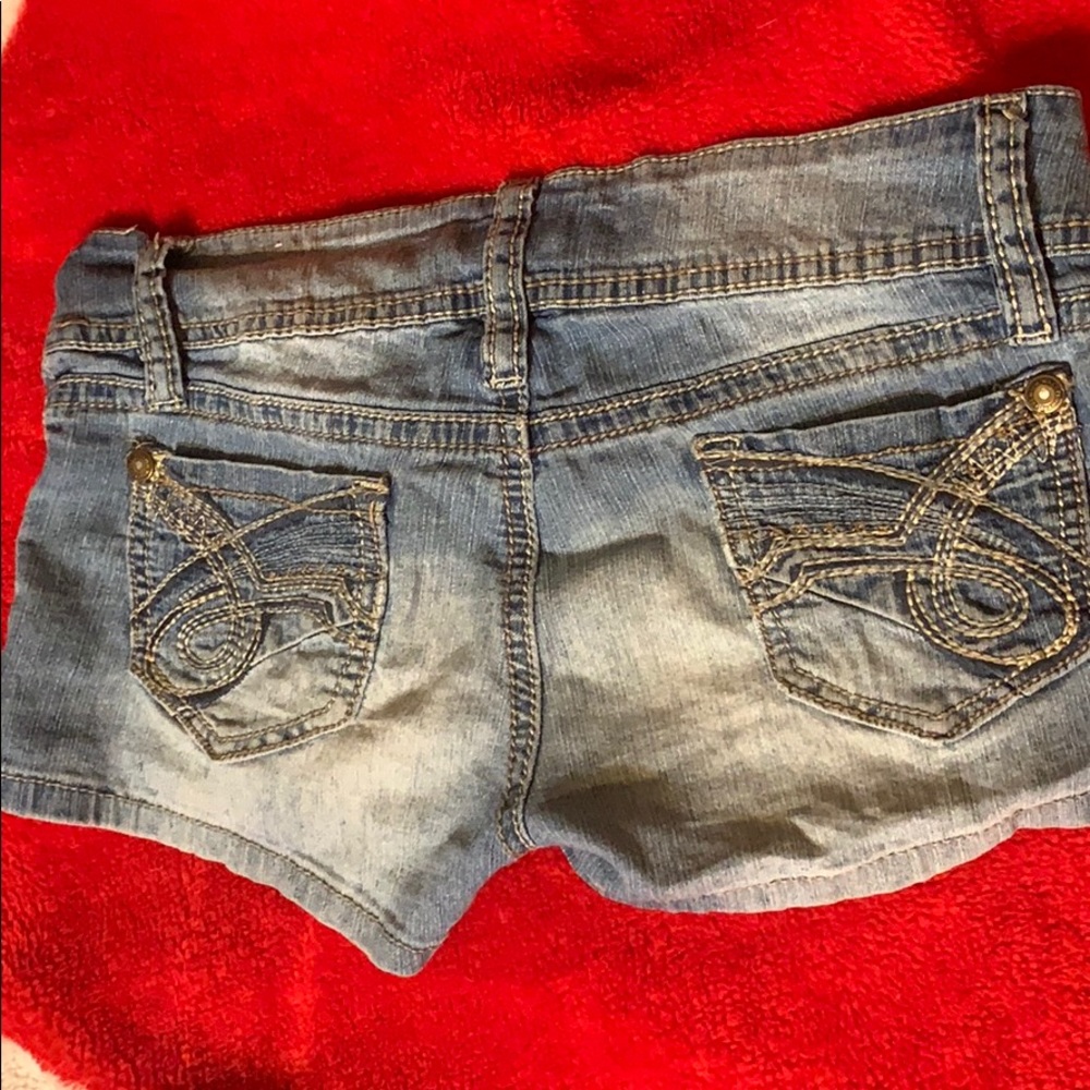 Shorts - Picture 2 of 2